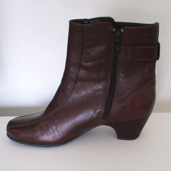 Clarks Artisan Womens Brown Leather Side Zip Ankle Boot - Size 8.5M - Picture 5 of 9